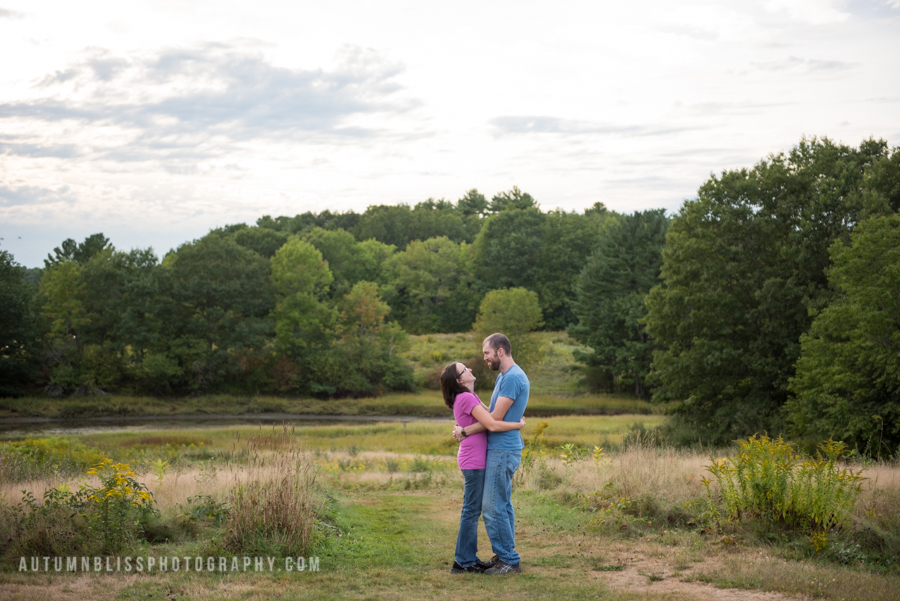 couple-facing-each-other-secenic