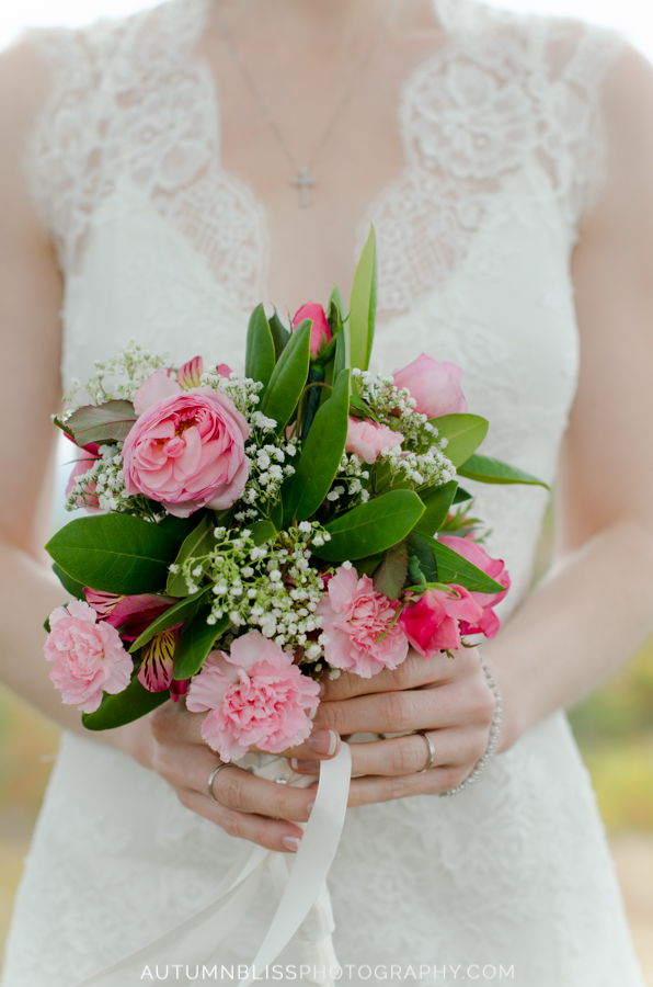 closeup-of-brides-bouquet