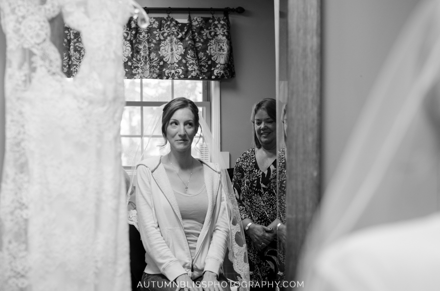 bride-getting-ready-bw