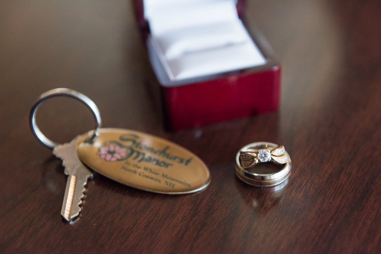 wedding-rings-and-hotel-keys